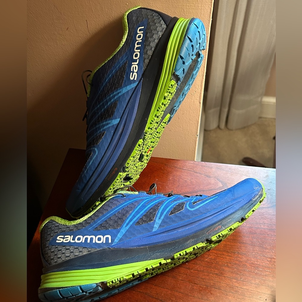 Salomon Trail Runners/Hiking Sneakers